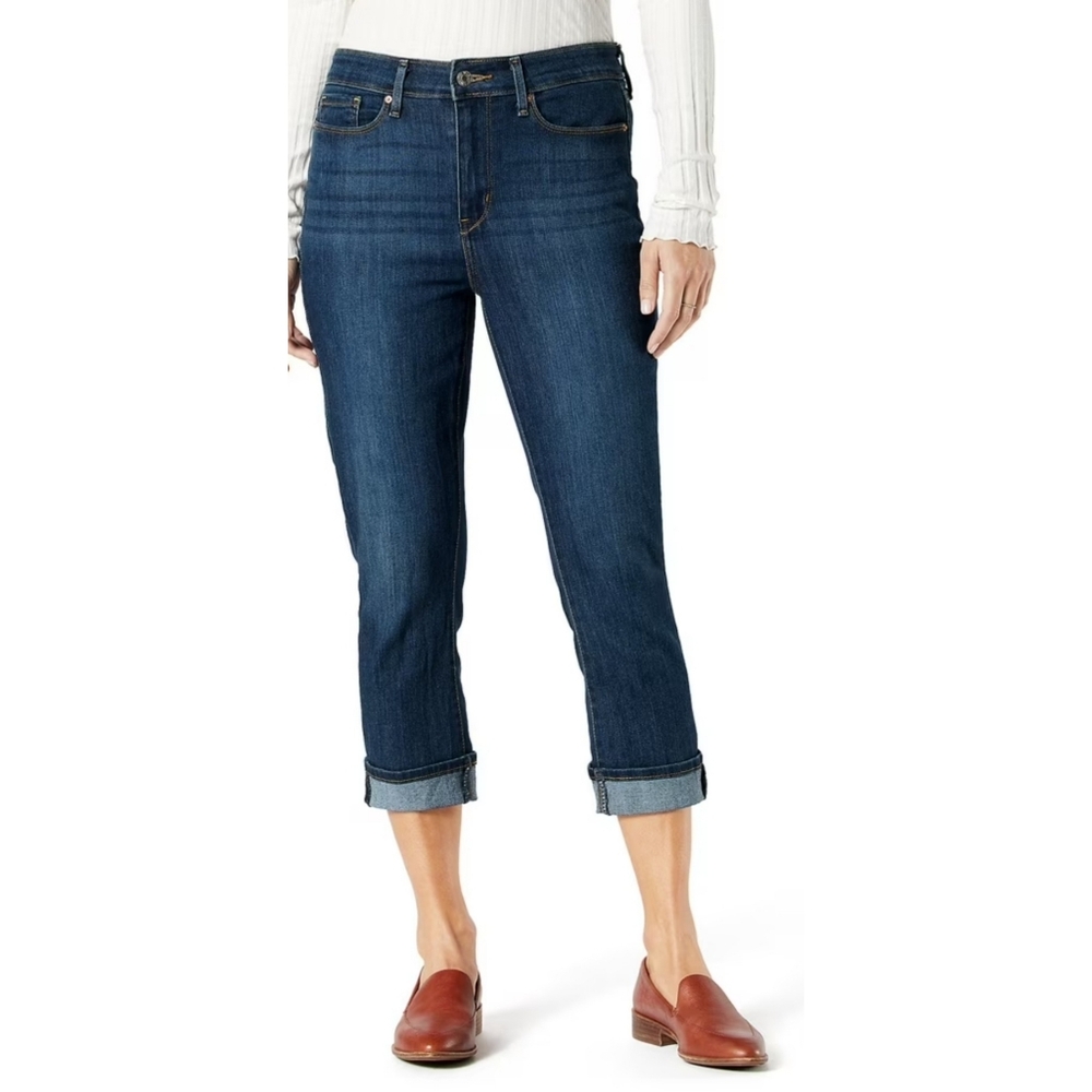 Levi Strauss Signature Mid Rise Capri Size 4